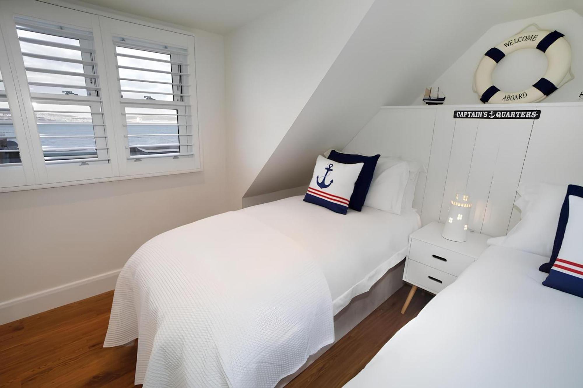 Tucked Away, Beach Access Sleeps 4 The Mumbles Exterior photo